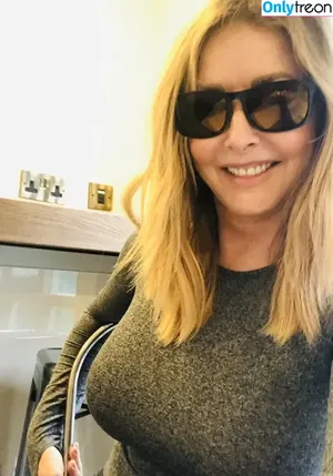 Carol Vorderman / carolvorders nude photo #0617
