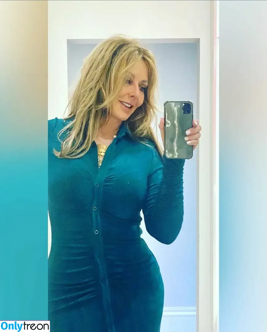 Carol Vorderman nude photo #0090 (carolvorders)