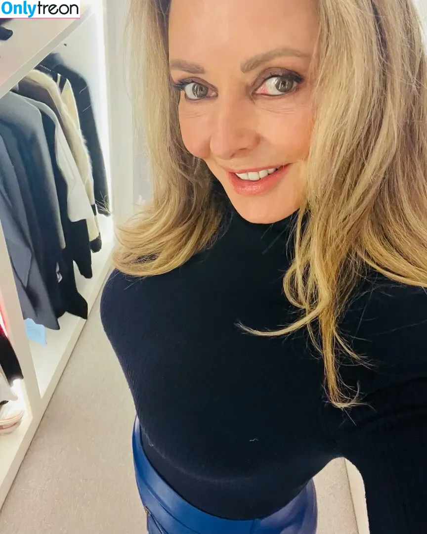 Carol Vorderman nude photo #0321 (carolvorders)