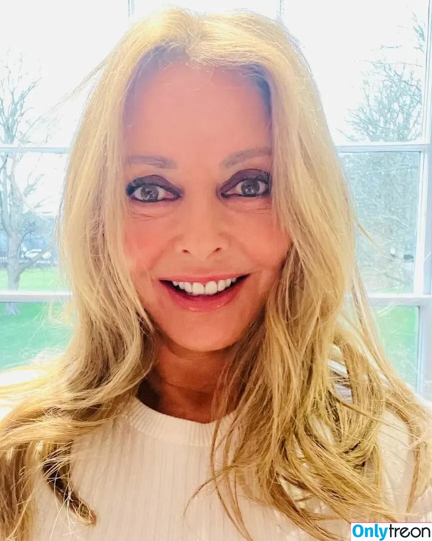 Carol Vorderman nude photo #0398 (carolvorders)