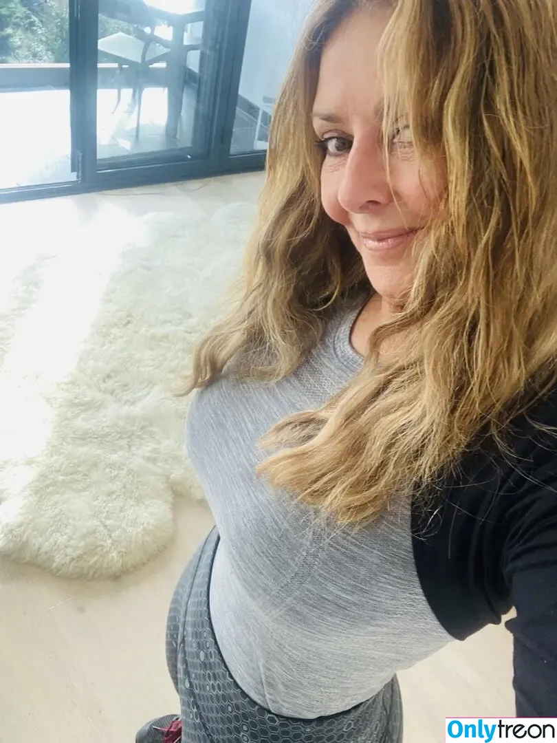 Carol Vorderman nude photo #0485 (carolvorders)