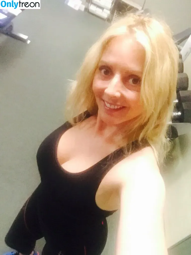 Carol Vorderman nude photo #0580 (carolvorders)