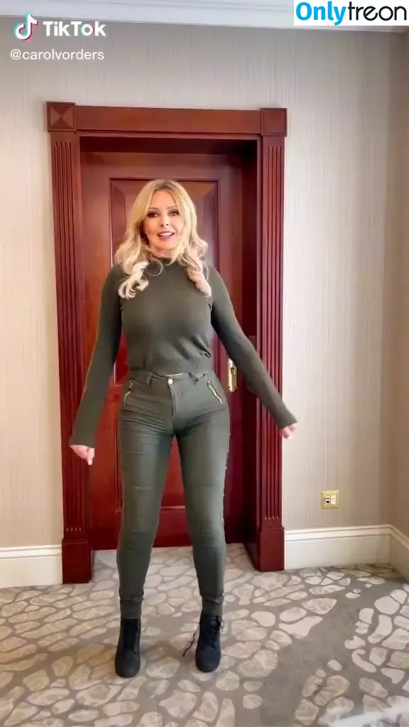 Carol Vorderman nude photo #0601 (carolvorders)