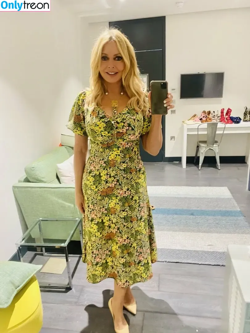 Carol Vorderman nude photo #0711 (carolvorders)