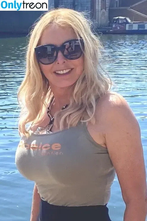 Carol Vorderman nude photo #0716 (carolvorders)