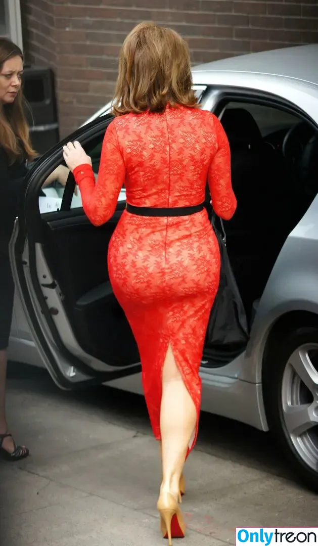 Carol Vorderman nude photo #0742 (carolvorders)