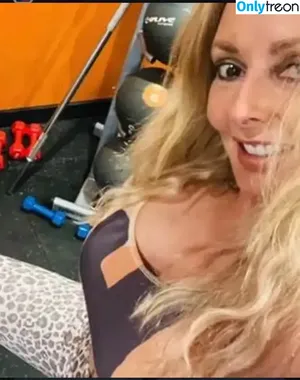 Carol Vorderman / carolvorders nude photo #1783