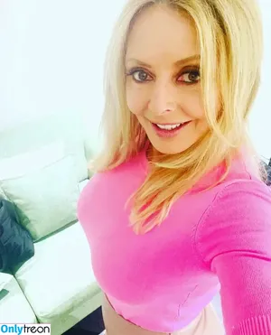 Carol Vorderman / carolvorders nude photo #1806