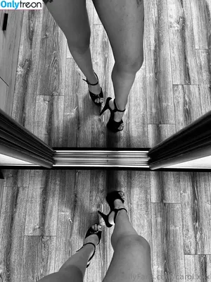 carol.xxx / carollinejane123742 nude photo #0691
