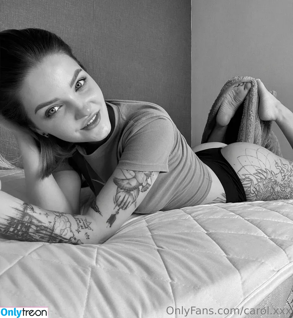 carol.xxx nude photo #0350 (carollinejane123742)