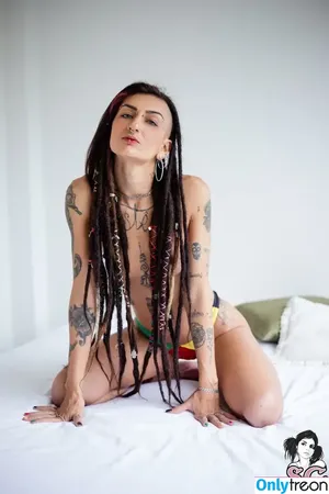 Caroleta Roots / caroleta.roots / caroletaroots nude photo #0008