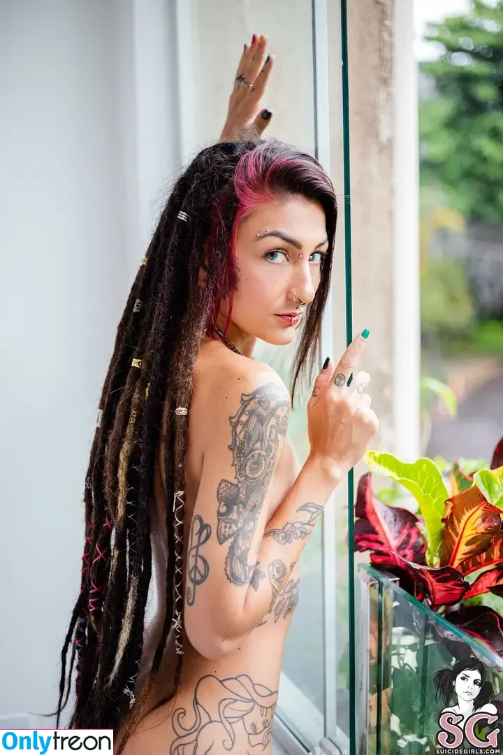 Caroleta Roots nude photo #0044 (caroleta.roots / caroletaroots)