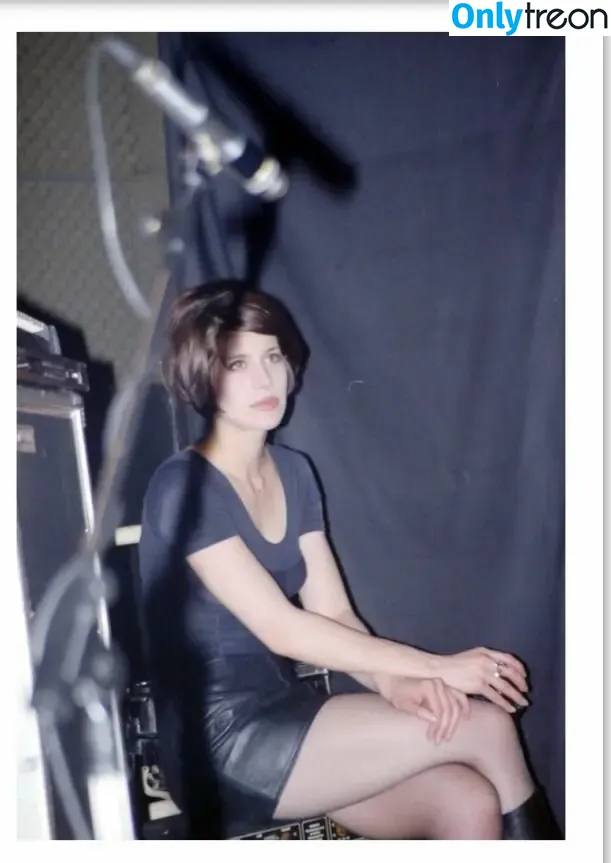 Caroline Catz nude photo #0015 (caroliine_catzz / carolinecatzfans)