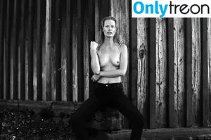 Caroline Winberg / carolinewinberg nude photo #0016