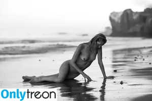 Caroline Winberg / carolinewinberg nude photo #0025