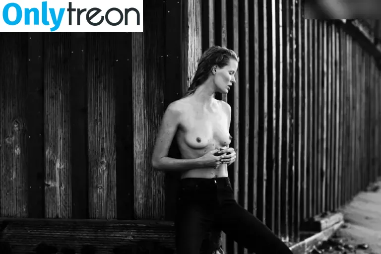 Caroline Winberg nude photo #0009 (carolinewinberg)