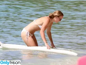 Caroline Wozniacki / CaroWozniacki nude photo #0304