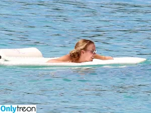 Caroline Wozniacki / CaroWozniacki nude photo #0309