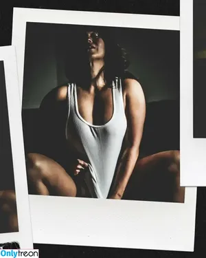  nude photo #0009