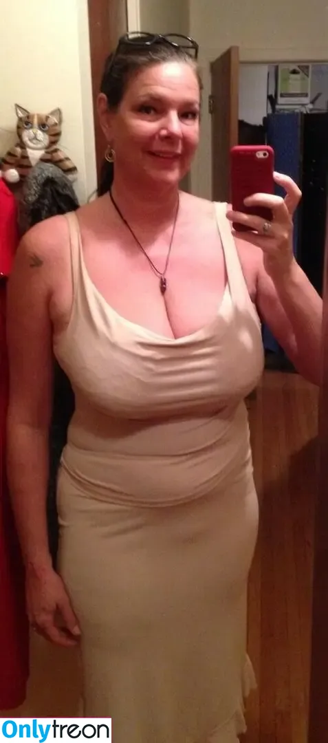 carriemoon nude photo #0192 (canadiancarriemoon)