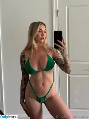 casey / caseylabow / caseyneistat nude photo #0006