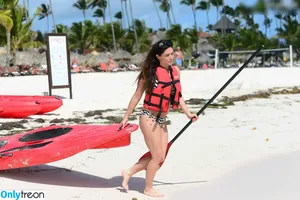Casey Batchelor / caseybatchelor1 nude photo #0320