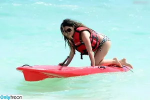 Casey Batchelor / caseybatchelor1 nude photo #0333