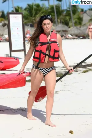 Casey Batchelor / caseybatchelor1 nude photo #0334