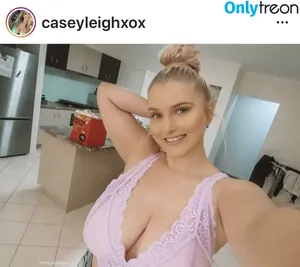 Casey Leigh / Caseyleighxox / caseyleighx / theprivatelifeofcasey nude photo #0040