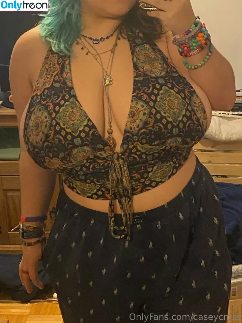 caseycmss nude photo #0095 (awkwardcasey)