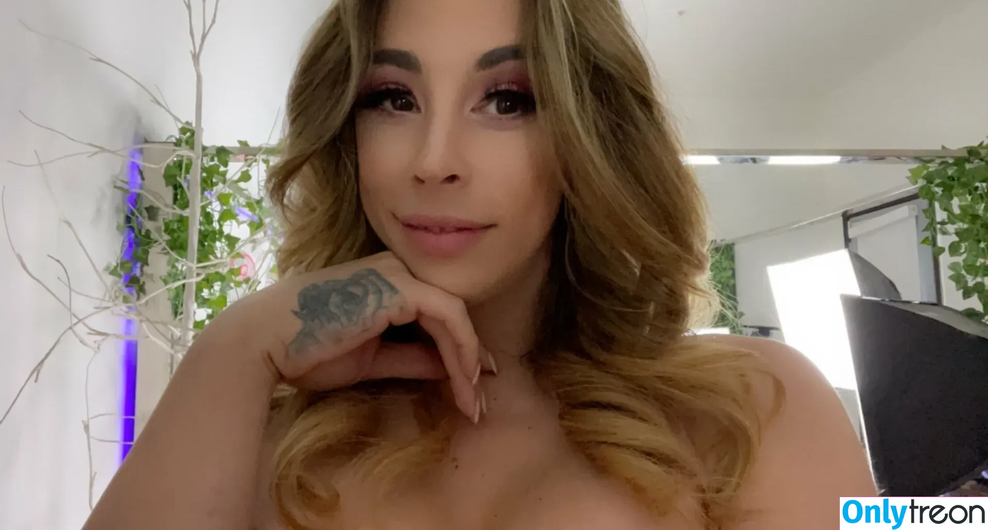 CaseyKissesXoXo nude photo #0054 (CaseyKissesXoXo)