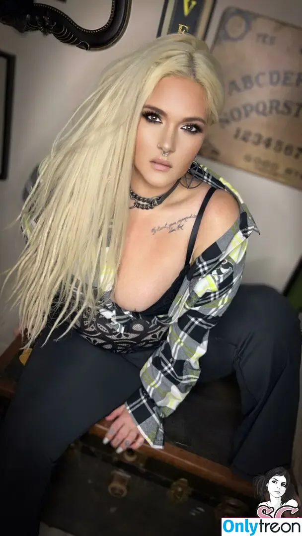 Caspianjanexx nude photo #0012 (caspian_jane_xx / caspianxr)