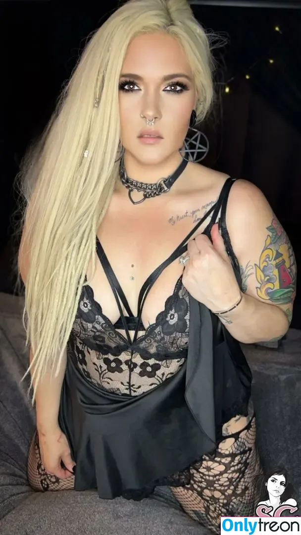Caspianjanexx nude photo #0041 (caspian_jane_xx / caspianxr)