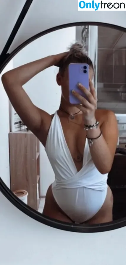 cassbq nude photo #0001 (cassb__ / chart92)