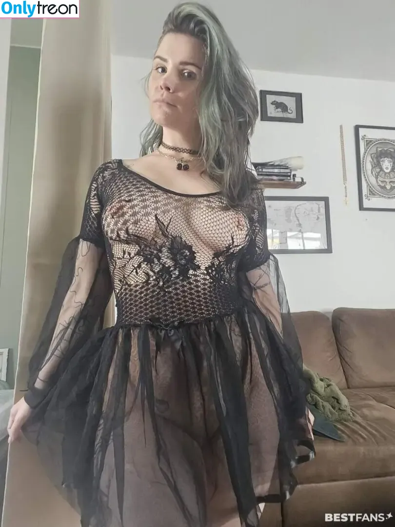Cassie.Batty nude photo #0108 (LadyMariaNapier)