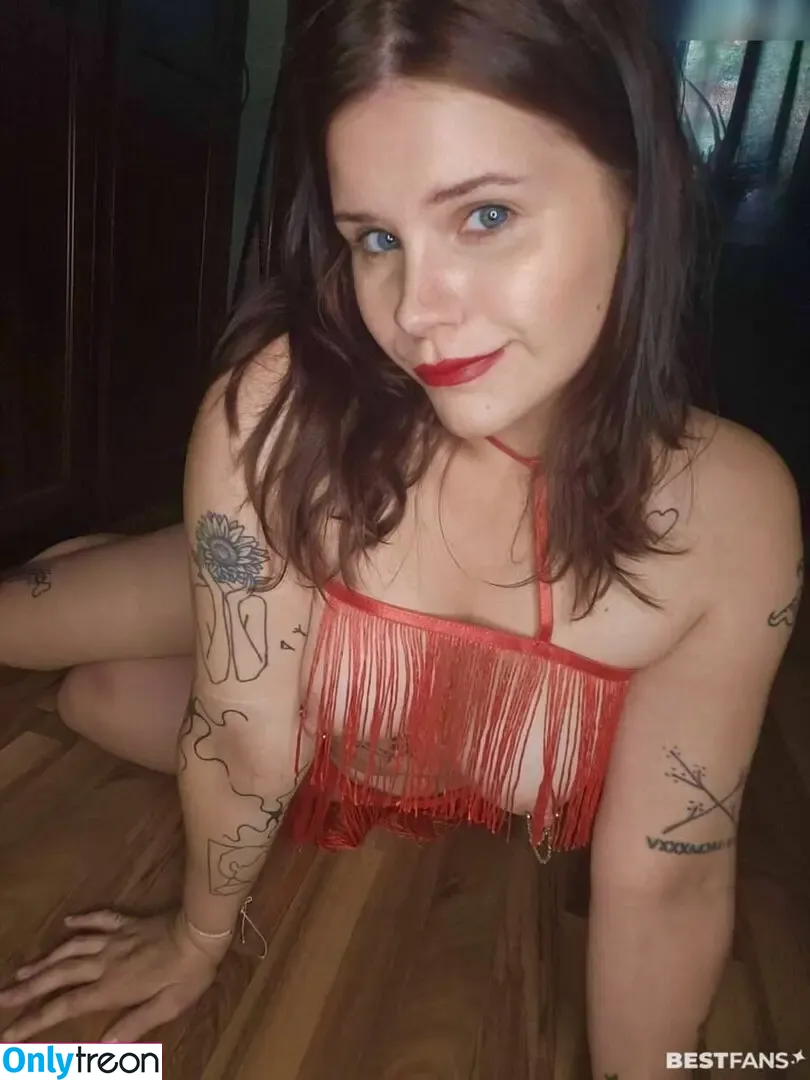 Cassie.Batty nude photo #0342 (LadyMariaNapier)