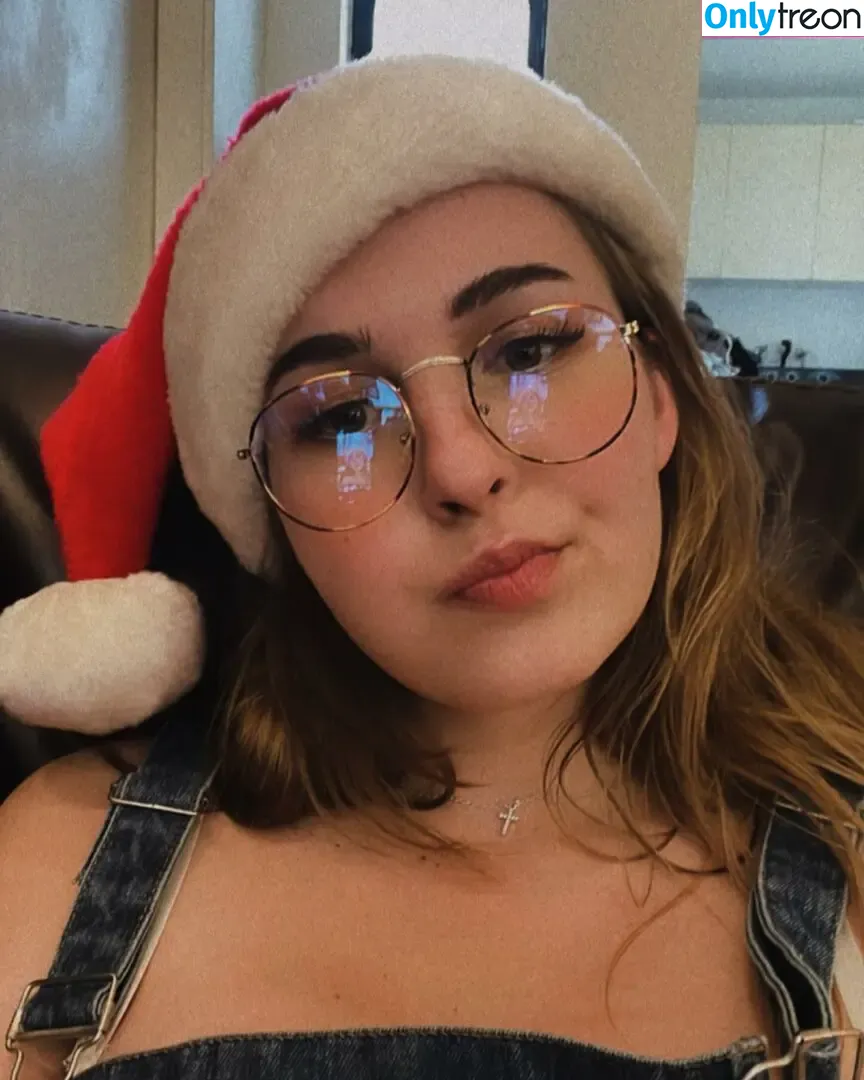 Cassie Claire nude photo #0006 (cassieclaire00)