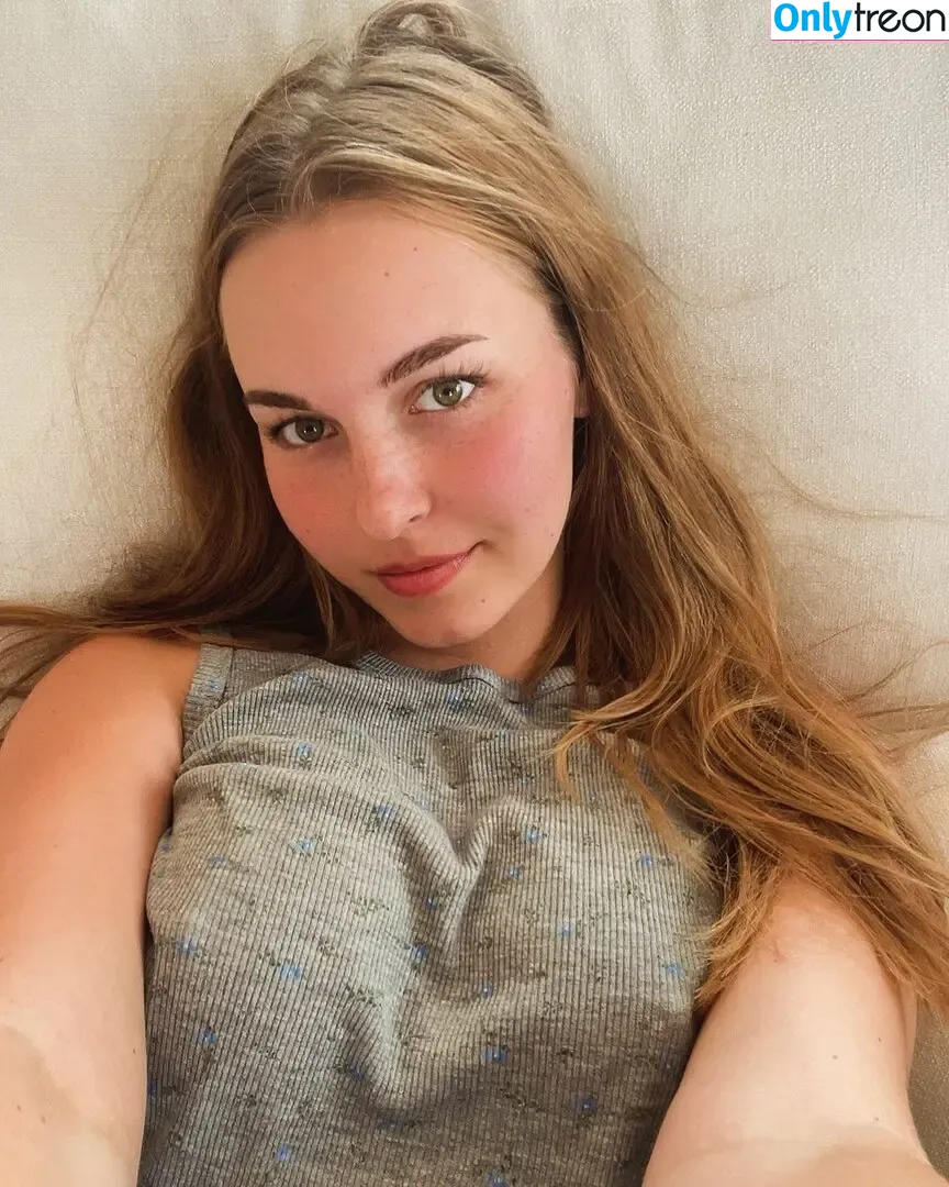 Cassie Claire nude photo #0009 (cassieclaire00)
