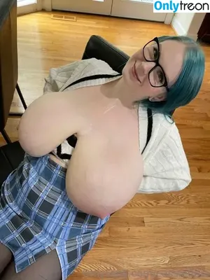 Cassie0pia / tcassie0pia / therealcassie0pia nude photo #1989