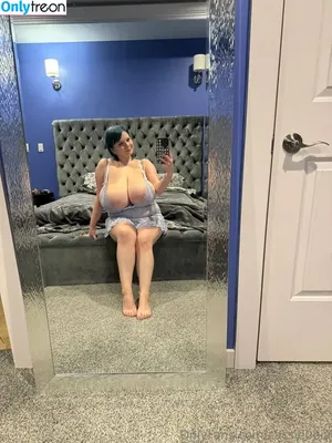 Cassie0pia / tcassie0pia / therealcassie0pia nude photo #2461