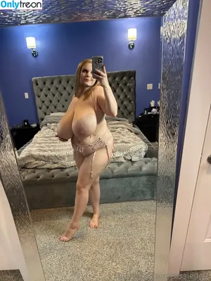 Cassie0pia / tcassie0pia / therealcassie0pia nude photo #2863