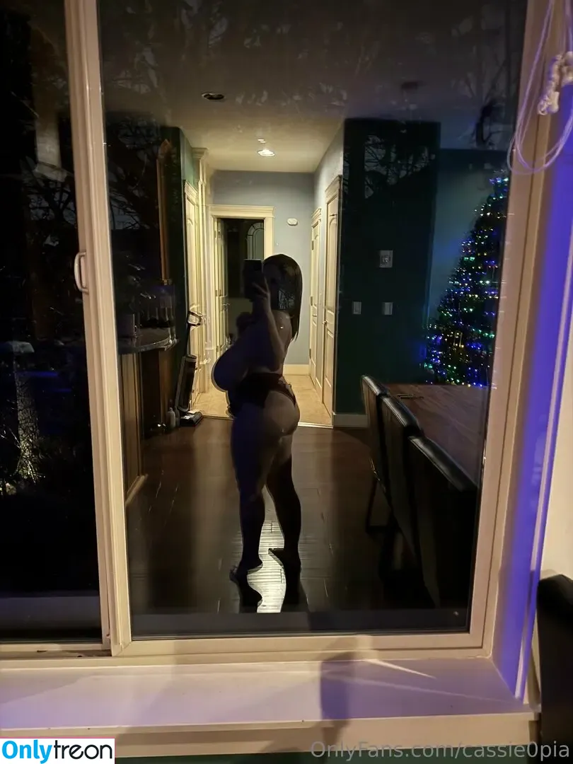 Cassie0pia nude photo #2703 (tcassie0pia / therealcassie0pia)