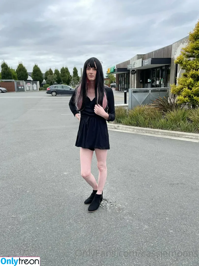 cassiemoans nude photo #0002 (cassiemoans)