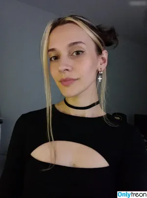  nude photo #0002