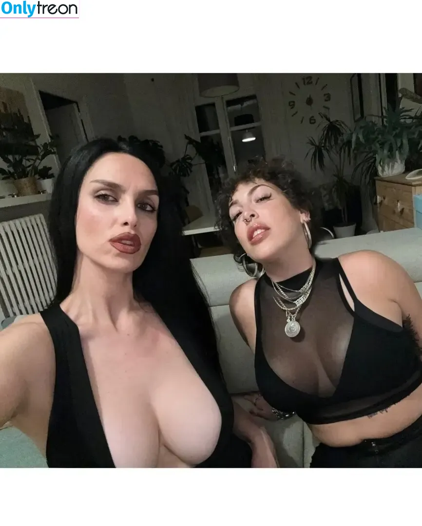Castiza Vixens nude photo #0015 (vixenscastiza)