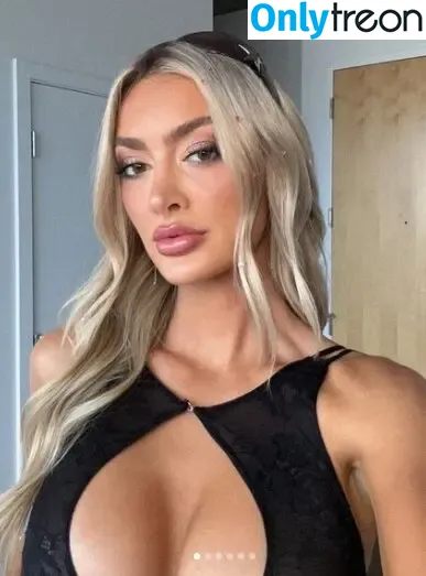Cat Enright nude photo #0005 (cat.enright)
