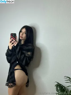 Cata.leyah / cataleyah_ / leyahcata nude photo #1435