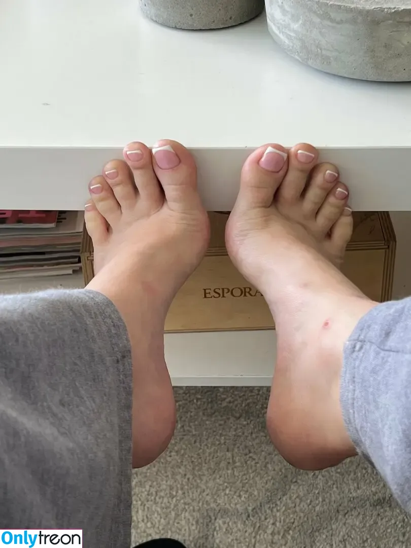 catbunnygomez nude photo #0191 (soleciety2k21 / thecatbnny)