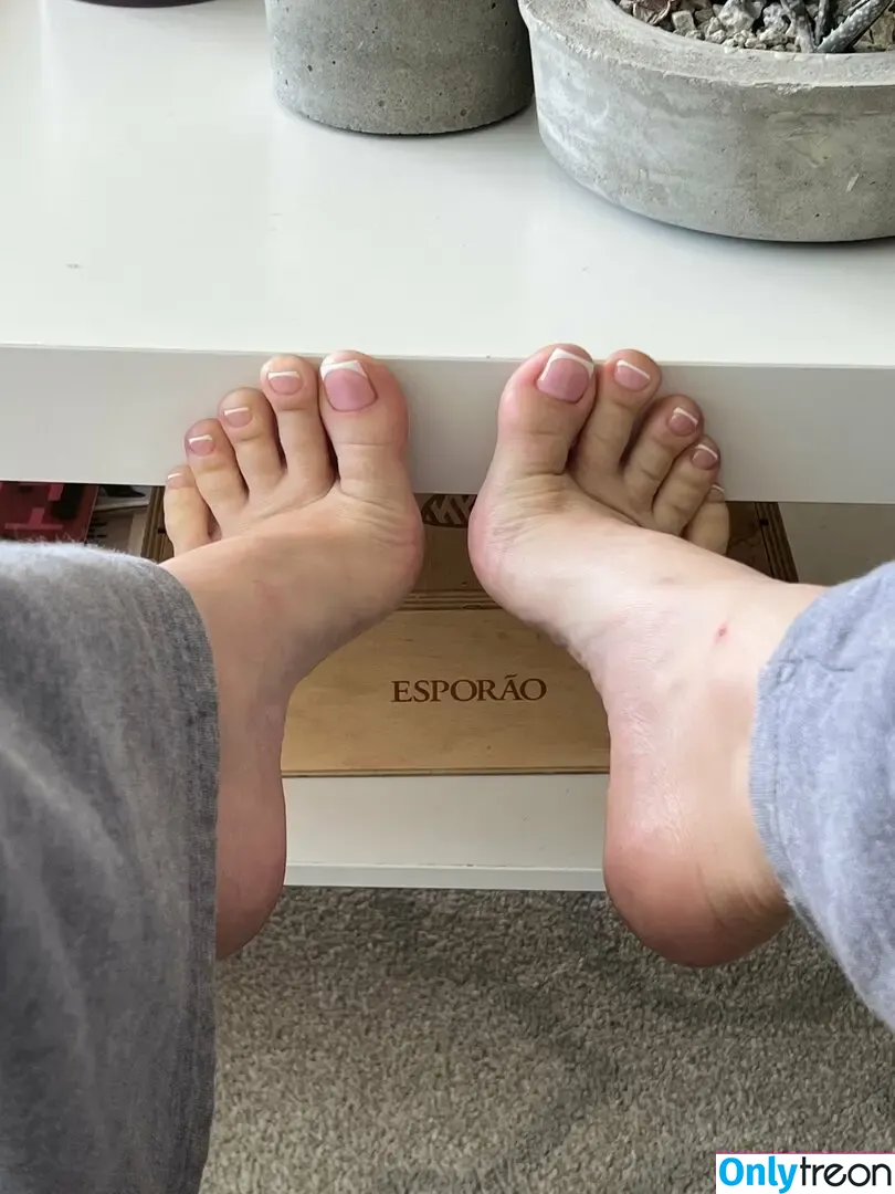 catbunnygomez nude photo #0192 (soleciety2k21 / thecatbnny)