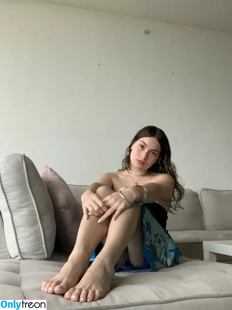 catbunnygomez nude photo #0534 (soleciety2k21 / thecatbnny)
